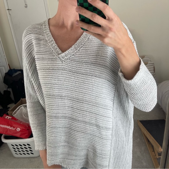 Joah Brown v-neck drop shoulder sweater - Picture 3 of 8